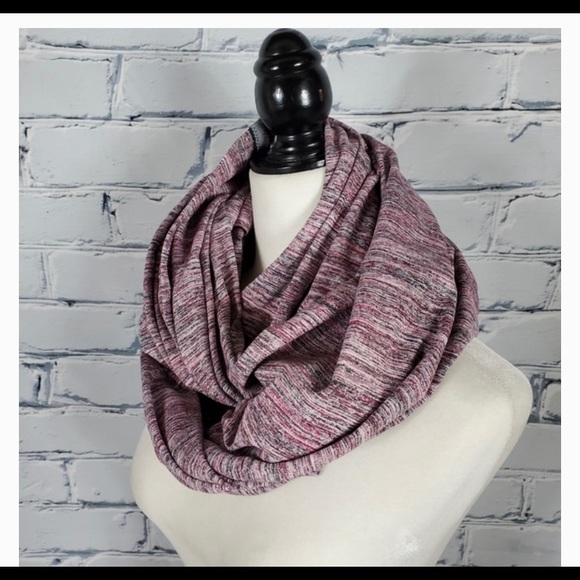 Lulu lemon scarf - Picture 2 of 3